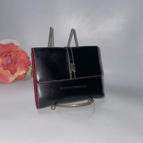 Tommy Hilfiger Black Leather Wallet - Picture 1 of 8